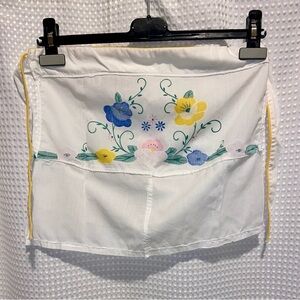 Children handmade Vintage‎ 100% cotton white Half Apron with flowers designs